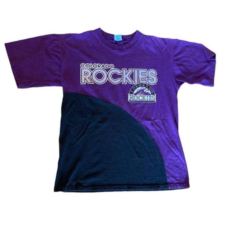 Vintage 1994 Colorado Rockies Salem Sportswear T-Shirt Size Large